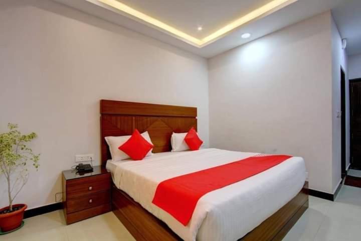 Hotel Le Castle Kodaikanal Buitenkant foto